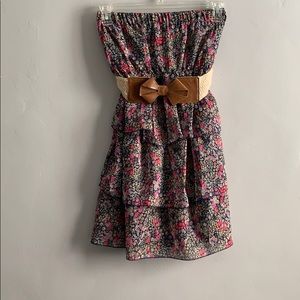Sleeveless flowered dress